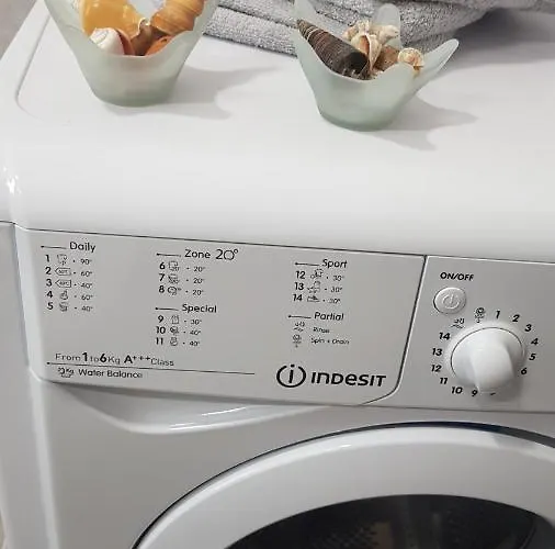 Karina * 那沃达利